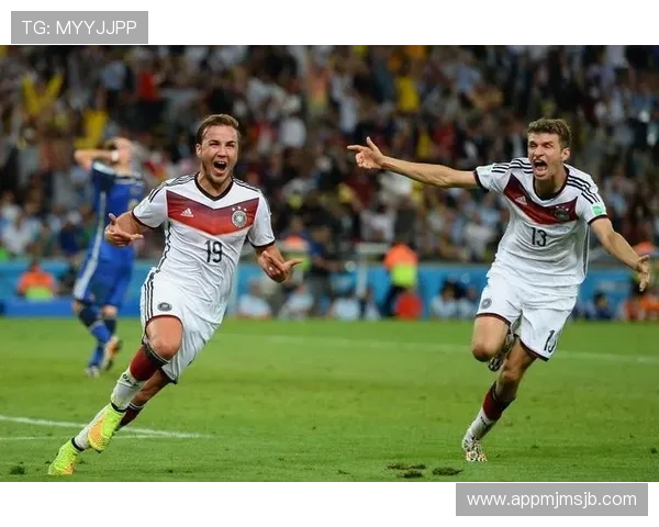 历届世界杯：足球历史上的经典赛事与难忘瞬间盘点